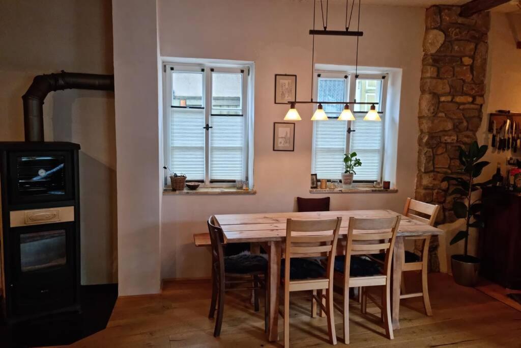 Schoene Ferienwohnung Mit Kamin Neustadt an der Weinstraße Esterno foto