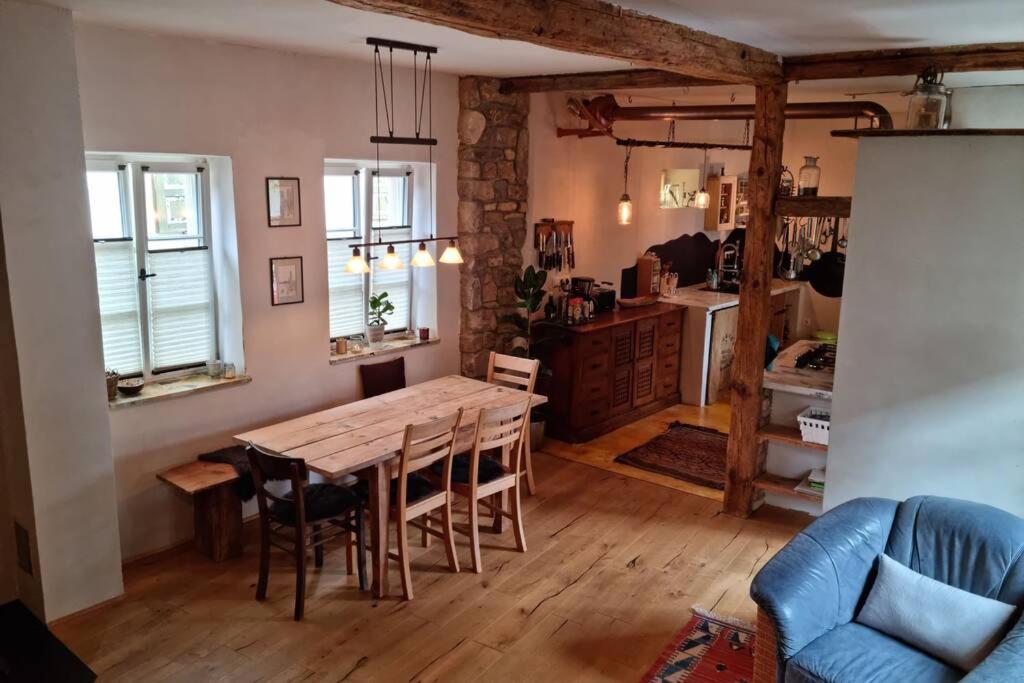 Schoene Ferienwohnung Mit Kamin Neustadt an der Weinstraße Esterno foto