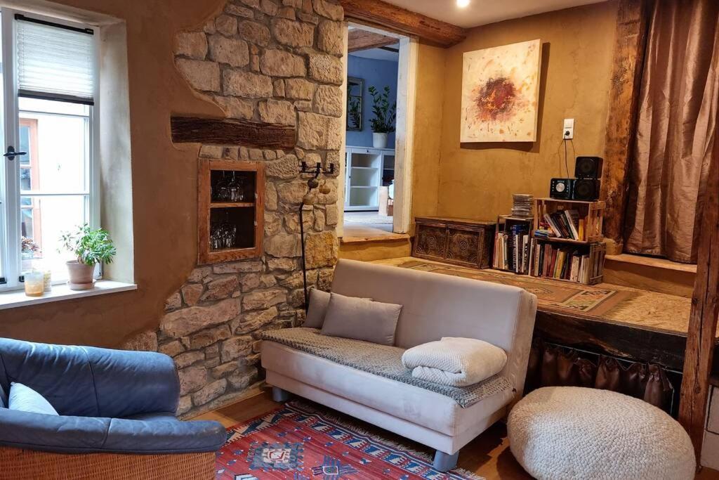 Schoene Ferienwohnung Mit Kamin Neustadt an der Weinstraße Esterno foto