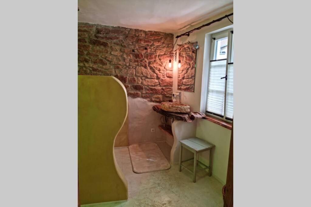 Schoene Ferienwohnung Mit Kamin Neustadt an der Weinstraße Esterno foto
