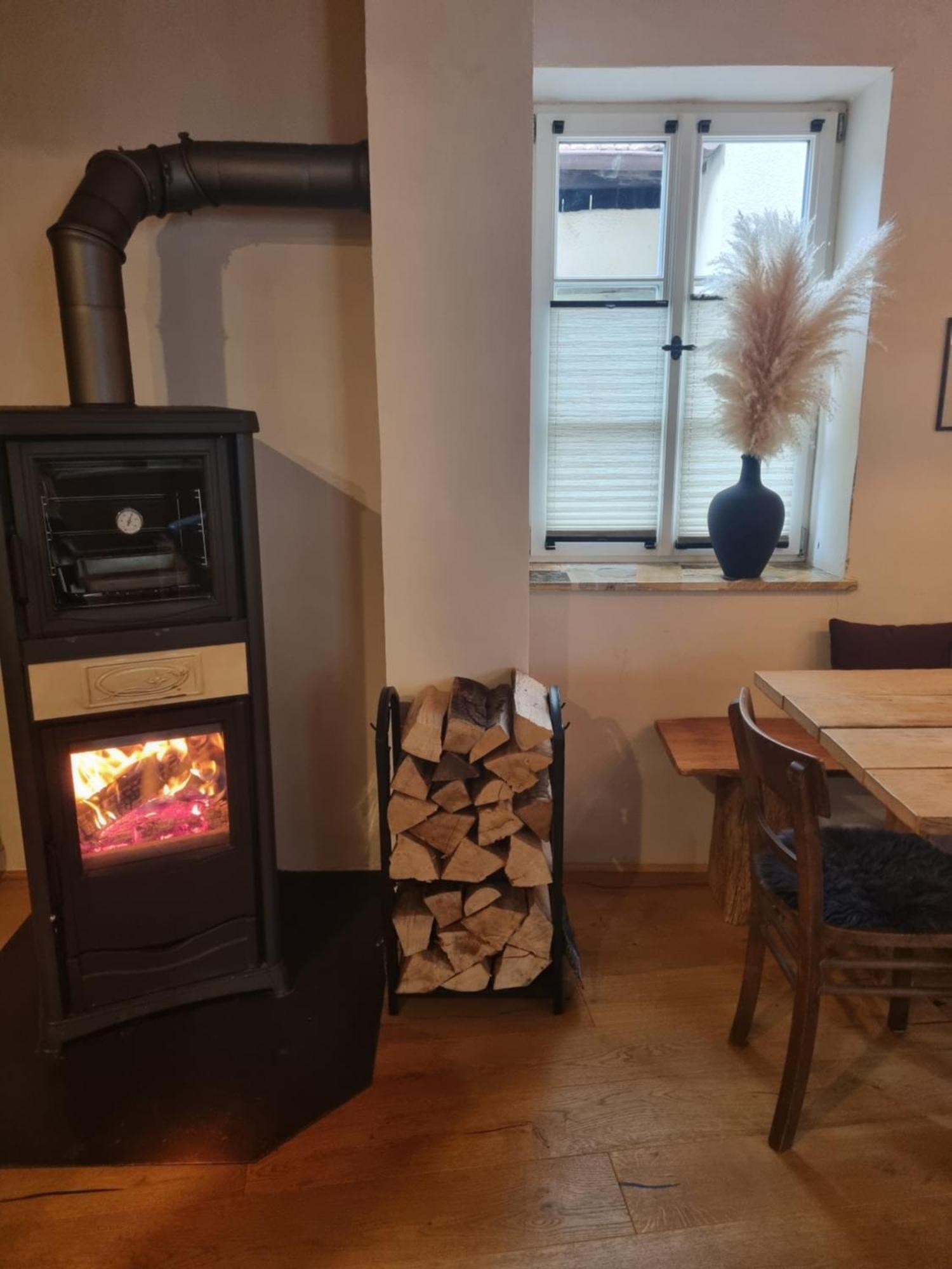 Schoene Ferienwohnung Mit Kamin Neustadt an der Weinstraße Esterno foto